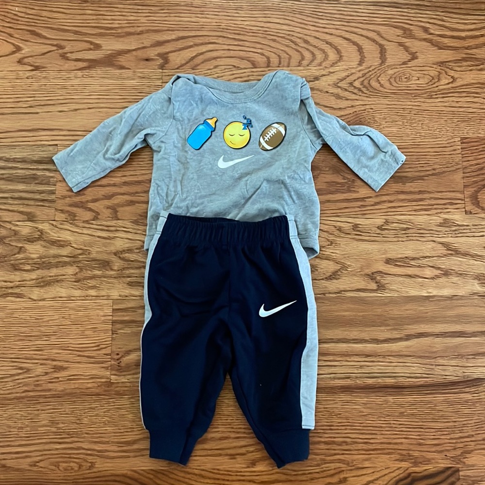 Nike Infant Outfit